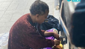 أشقاؤها وزوجها تخلوا عنها.. إنقاذ مشردة من الشارع بعد محاولات انتحار متكررة | صور