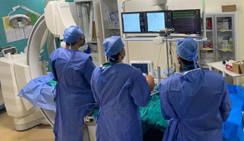 نجاح أول قسطرة طرفية لعلاج انسداد الشرايين بمجمع الإسماعيلية الطبي