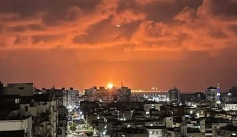 مصدر أمني يكشف لـ القاهرة 24 سبب النيران وتحوّل سماء بورسعيد لـ اللون الأحمر