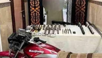 ضبط عاطل بحوزته أسلحة نارية في دمياط