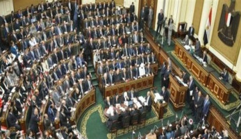 أول تحرك برلماني لمعاقبة أصحاب الإعلانات على الحوائط والجدران