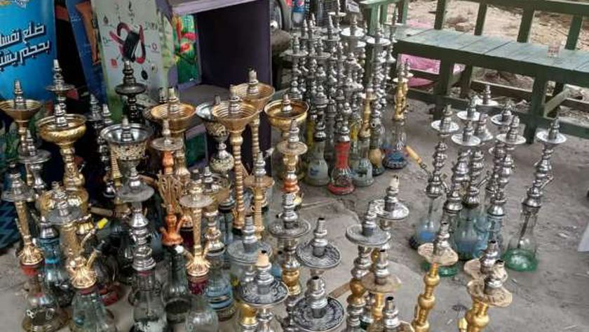 إعدام 150 شيشة عقب مصادرتهم في مدينة قنا لمواجهة انتشار كورونا