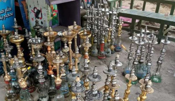 إعدام 150 شيشة عقب مصادرتهم في مدينة قنا لمواجهة انتشار كورونا