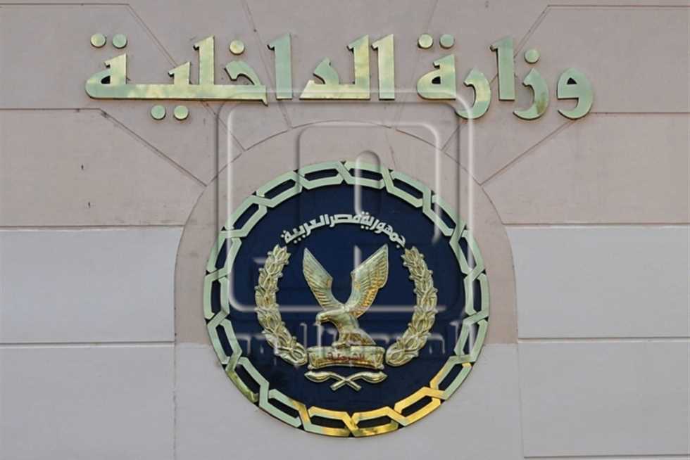 مصدر أمني يوضح حقيقة سير السيارات عكس الاتجاه في مشتول السوق بالشرقية