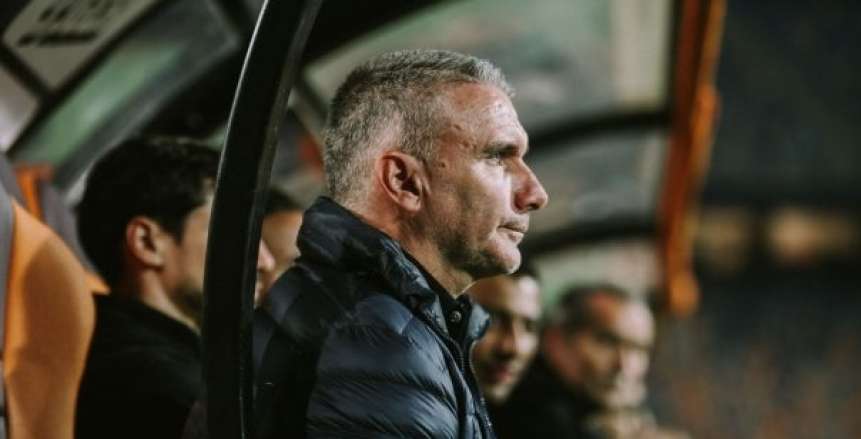 كارتيرون يوافق على رحيل نجم وسط الزمالك.. «لسنا في حاجة إليه»