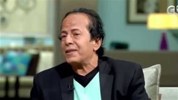 تعرف على تطورات الحالة الصحية لـ عادل الفار بعد نقله للعناية المركزة
