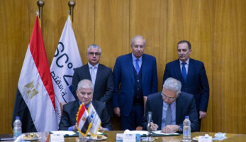 توقيع عقد إنشاء أكبر مجمع لصناعات الكيماويات في المنطقة الاقتصادية لقناة السويس