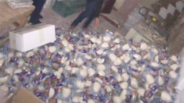 القصة الكاملة للعثور على أطنان جبنة مصنعة من معجون الحوائط والدهانات بالمنوفية