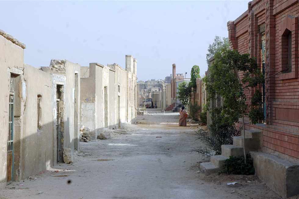 بسبب إخطار الأهالي بسرعة نقل رفات ذويهم.. طلب إحاطة حول إزالة مقابر السيدة نفيسة والإمام الشافعي