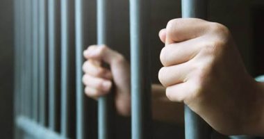 أوهم الضحايا بالاستثمار في الذهب.. تجديد حبس عاطل نصب على مواطنين بالإسكندرية