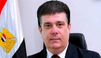 حسين زين يلتقي العاملين بـ"الوطنية للإعلام" لمناقشة آليات صرف مستحقاتهم