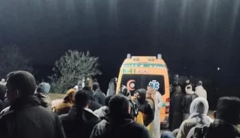 4 فتيات وشابين.. الضفادع البشرية تبحث عن المفقودين في حادث سقوط سيارة في النيل بالجيزة| صور