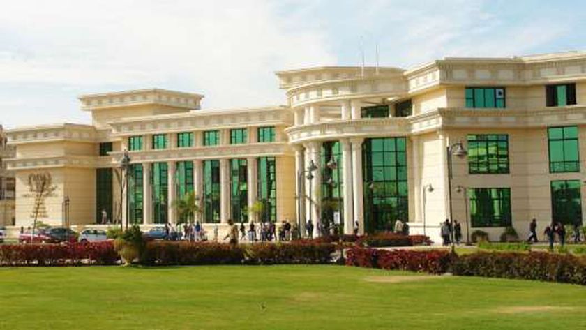 تخفيض الحد الأدنى لكليات القطاع النظري بالجامعات الخاصة