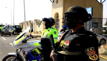 القبض على عاطلين وراء سرقة رواد البنوك فى منطقة التجمع.. تفاصيل