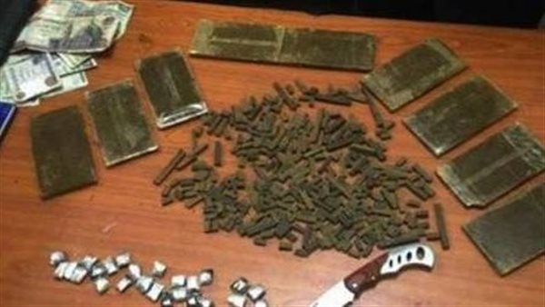 ضبط عاطل قبل ترويج حشيش وأقراص مخدرة بحلوان
