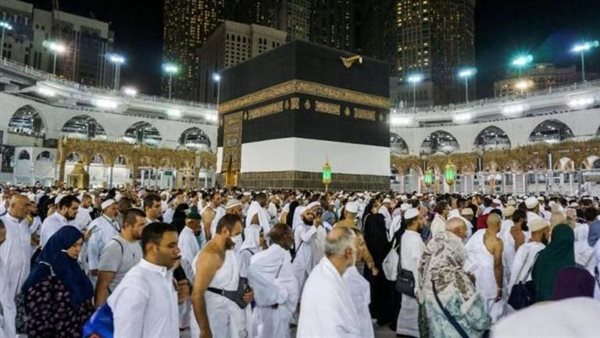 مصادر: تدني أعداد المعتمرين مع بداية تشغيل رحلات العمرة
