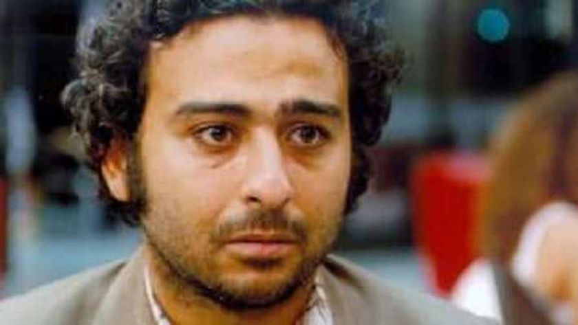 مصطفى درويش يدعم أحمد عزمي: كل الناس بتغلط.. يشرفني العمل معك
