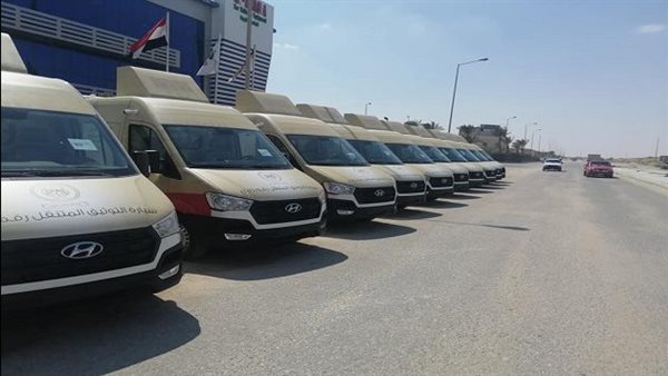 وزراة التخطيط والتنمية الاقتصادية تواصل تسليم سيارات المراكز التكنولوجية المتنقلة لمصلحة الشهر العقاري