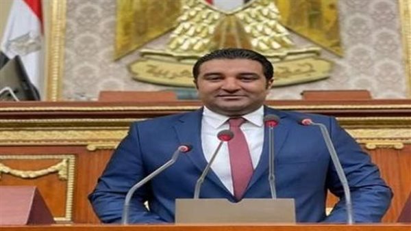 برلماني يوجه سؤالا للحكومة بشأن فوضى الكافيهات بشواطئ الإسكندرية