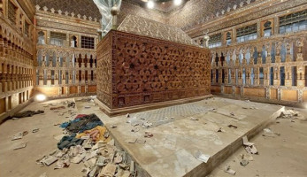 الآثار: صور الأموال والملابس المتداولة لضريح الإمام الشافعي حديثة.. والأوقاف تنفي