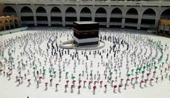 غرامة مالية قدرها (10) آلاف ريال لمن يضبط قادمًا للعمرة دون تصريح