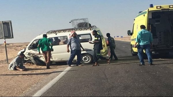 إصابة 4 في انقلاب سيارة ملاكي بطريق القاهرة الجديدة