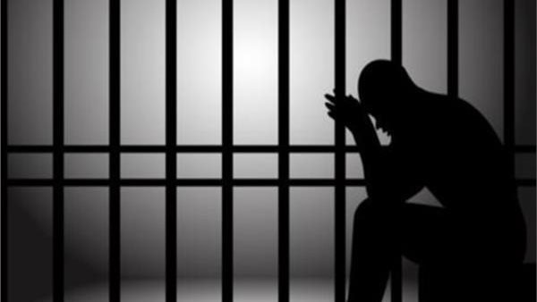 المشدد 5 سنوات لعاطلين لاتهامهما بسرقة توك توك بالإكراه