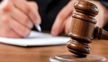 تجديد حبس عاطل ضُبط بحوزته أسلحة بيضاء ومواد مخدرة بالمقطم