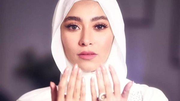 زيزي عادل ليست الأولى.. فنانات اعتزلن الفن بعد «الحجاب»