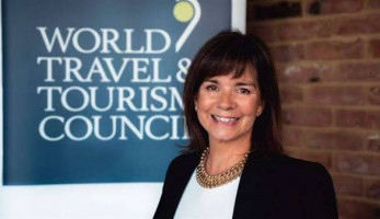 "العالمي للسياحة" يطالب بشهادة كورونا موحدة تسهل السفر