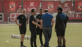 سيد عبد الحفيظ يجتمع بجهاز الأهلي في التتش