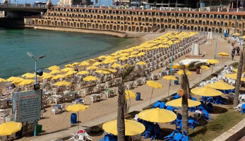 تطبيق مشروع الهوية البصرية في جميع شواطئ الإسكندرية