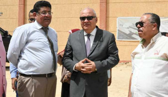 محافظ قنا يتفقد مشروع إنشاء محطة إنتاج الوقود الحيوي «البيوجاز»