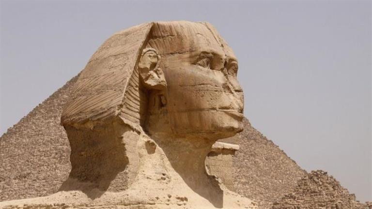 بعد شائعة نوم أبو الهول.. مصادر سياحية تكشف عدد زائري منطقة الأهرامات