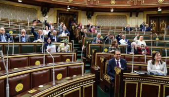 طلب إحاطة لمواجهة كارثة زيت الطعام المستعمل: يُعاد تدويره بـ«الأسمنت الهندي» تحت بير السلم