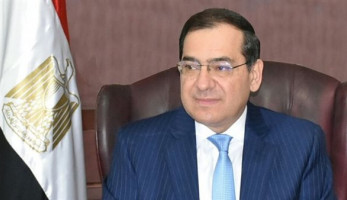 مصادر: وزير البترول يتابع تنفيذ محطات تموين السيارات المتنقلة بشرم الشيخ