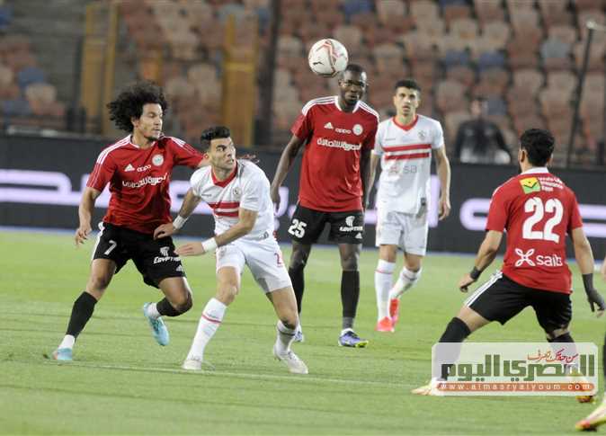 الزمالك يحصل على توقيع 4 صفقات سوبر.. إعلامي يكشف التفاصيل