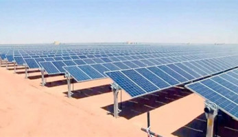 «الكهرباء» تتلقى عرض استثماري أوروبي لتنفيذ مشروع طاقة شمسية شرق النيل