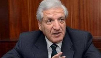 فخري الفقي: الجنيه المصري ليس مرتبطًًا بالدولار وعوامل عديدة تتحكم في سعر الفائدة