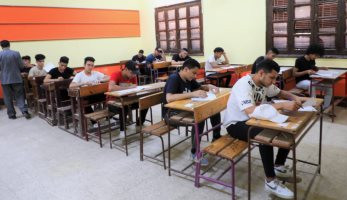 التعليم تحدد هوية الطالب المسئول عن تصوير أسئلة امتحان مادة الدين
