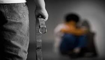 بقيادة عاطل وبدون أطباء.. احتجاز 125 مدمنًا وتعذيبهم بالعصي والحبال في مركز علاج بالجيزة