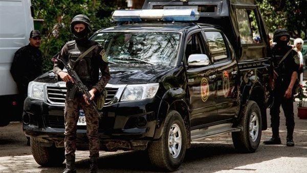 مشادة كلامية.. الأمن يكشف تفاصيل تداول فيديو لأحد الأشخاص ادعى سرقة سيارته