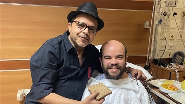 نجم مسرح مصر.. محمد عبد الرحمن يغادر المستشفى بعد عملية قلب مفتوح