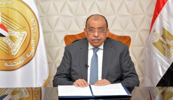 وزير التنمية المحلية: انتظام سير العمل بالمواقف بصورة طبيعية.. والتعامل بحسم مع شكاوى المواطنين