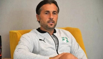 اتحاد الكرة يضغط على بوميل لتقليص عدد المساعدين الأجانب بجهاز المنتخب الأولمبي