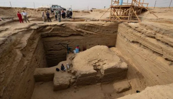 الآثار تعلن عن كشف أثري جديد.. مقبرة قائد الجنود الأجانب فى أبوصير
