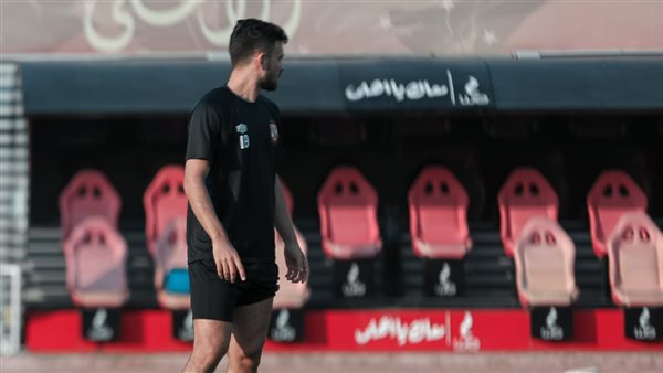 صلاح محسن ينتظم في مران الأهلي الجماعي