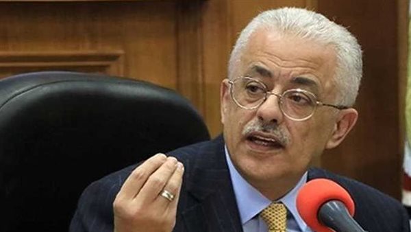 مصادر لـ "الفجر": بقاء وزير التربية والتعليم في منصبه