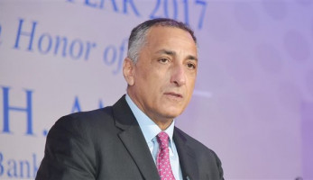 فى انتظار تعيين محافظ جديد.. من يدير البنك المركزى بعد استقالة «عامر»؟