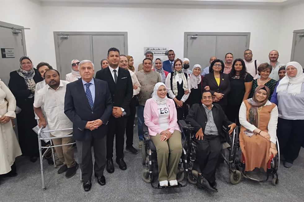 بسبب قيادة غير المالك.. سؤال برلماني حول توقيع غرامات على سيارات ذوي الهمم